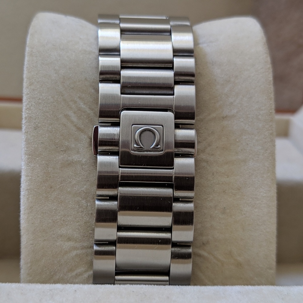 Omega Aqua Terra - Picture 4 of 8